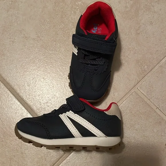 ♥️ Carter's Blue & Red Sneakers Velcro Closure shoe Baby SZ:6 Like New Condition - Picture 8 of 14